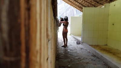 kamẹra Ami lori ẹlẹgbẹ ile-ẹkọ giga Ilu Sipania