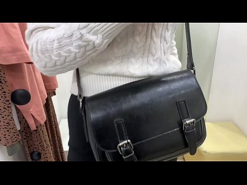 ❤️ Ifaraenisere ti gbogbo eniyan ti bishi ọdọ FeralBerry pẹlu dildo ninu yara ti o baamu ni% yo.eviewporn.ru ❌️❤